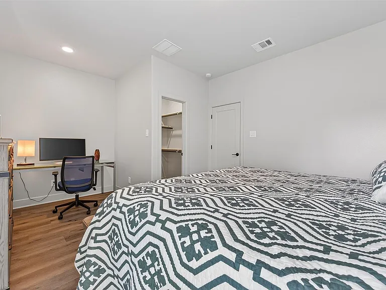 9979 Pebble Glen Dr — Photo 21