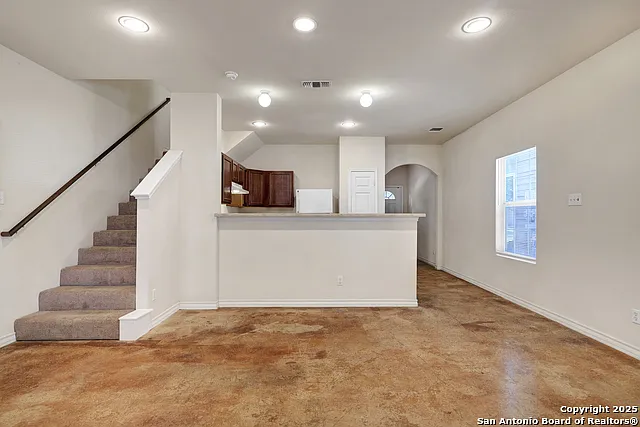 3 bed, 2.5 bath, 1265 sqft, $1,350 — Photo 4