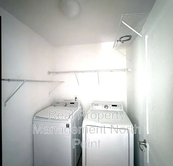 2160 Crestridge Trl — Photo 32
