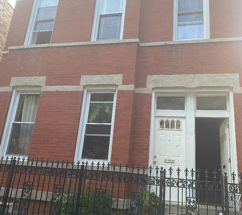 1st image of 740 N Wolcott Ave APT 2F