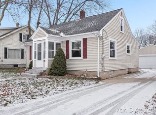 2110 Greenfield Ave SW, Wyoming, MI 49519