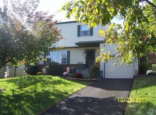889 Martin Ln, Harrisburg, PA 17111