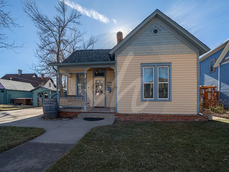 1111 W Pikes Peak Avenue — Photo 13