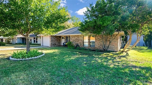 1st image of 4908 Brookhollow Dr