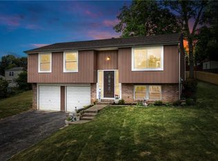1808 Cedaridge Dr, South Park, PA 15129