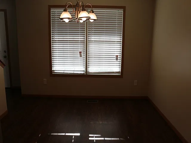4 bed, 2.5 bath, 1764 sqft, $2,380 — Photo 3