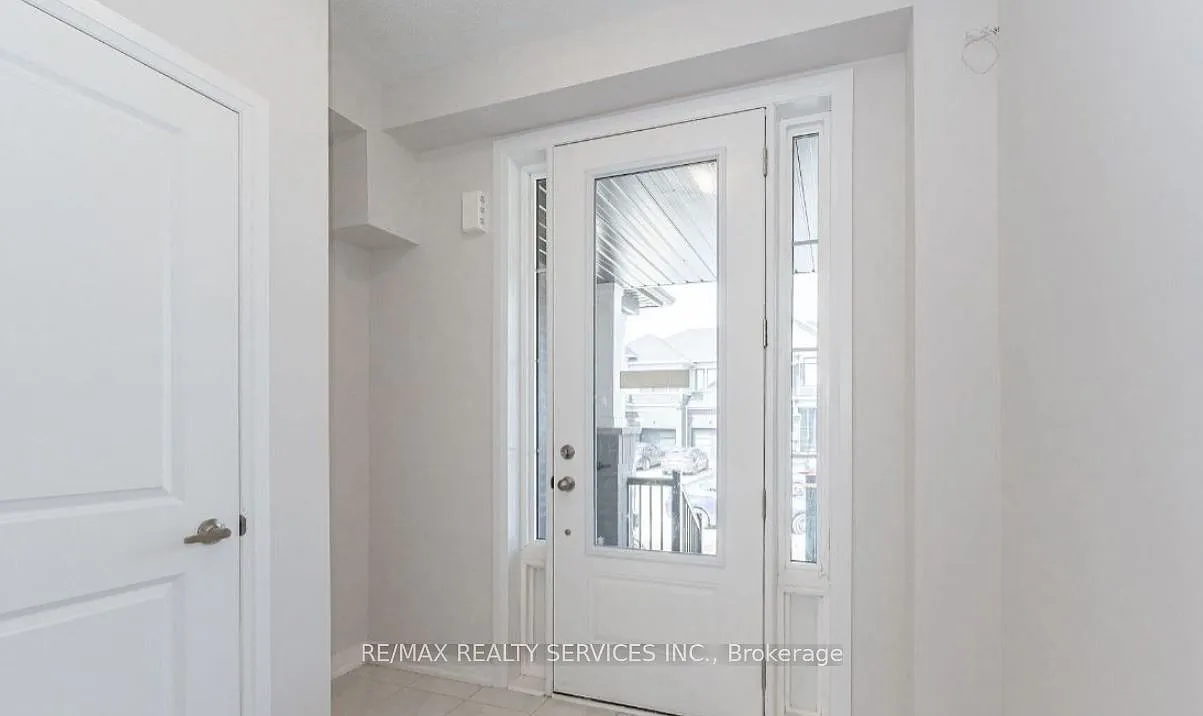 3 bed, $2,750 — Photo 2