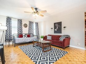 218 Peachtree St NW