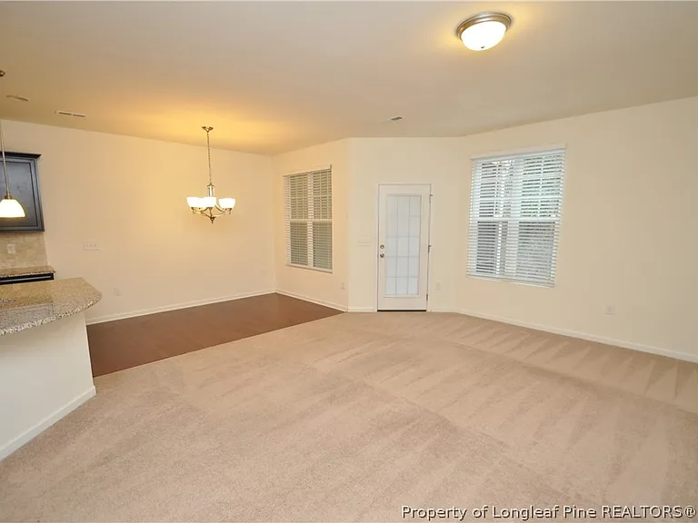 643 Briarcliff St — Photo 18