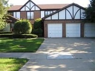 3715 Westfield Ln, Glenview, IL 60026