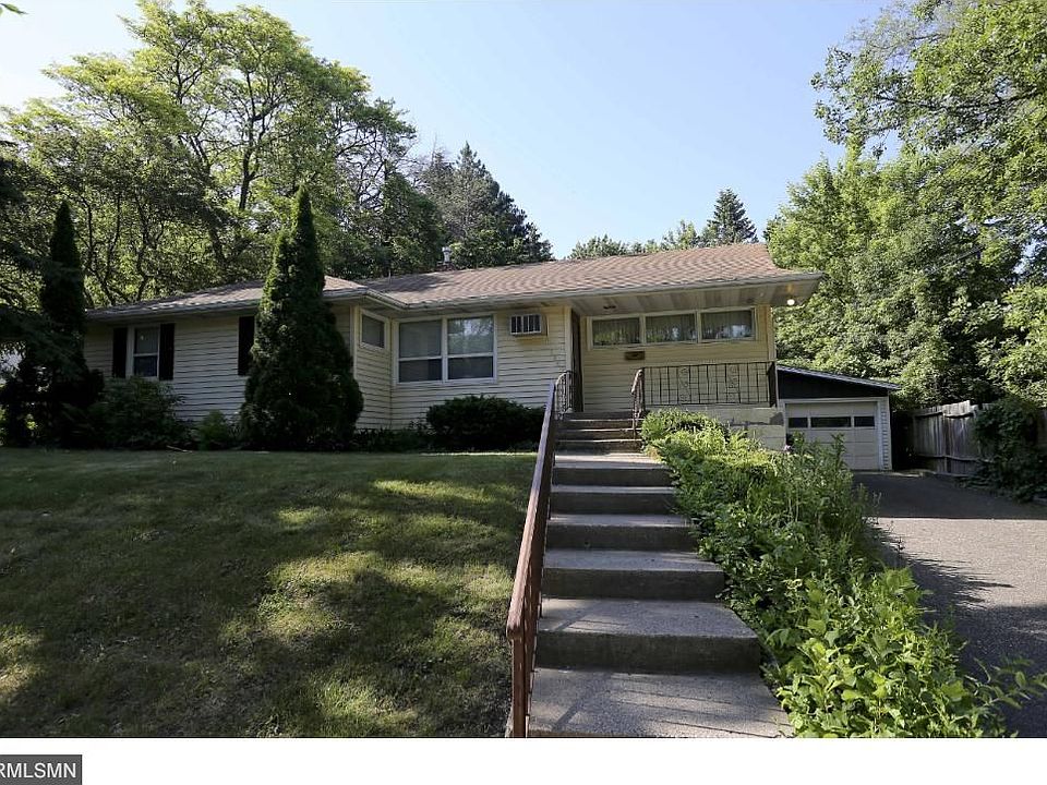 1st image of 1800 5th St E