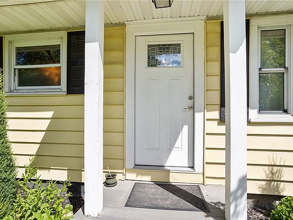 3rd image of 8583 Green Lakes Rd