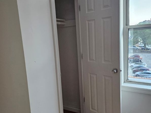 19 Intervale Pl APT 1A