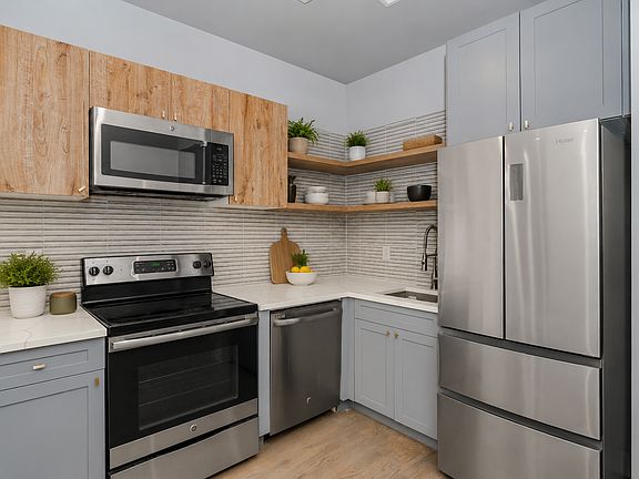3rd image of 484 Harman St #2R
