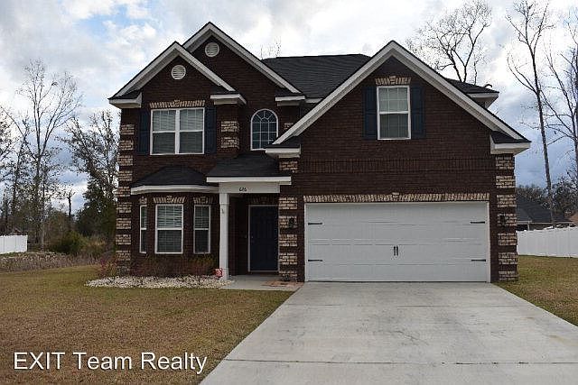 1st image of 626 Red Oak Ln