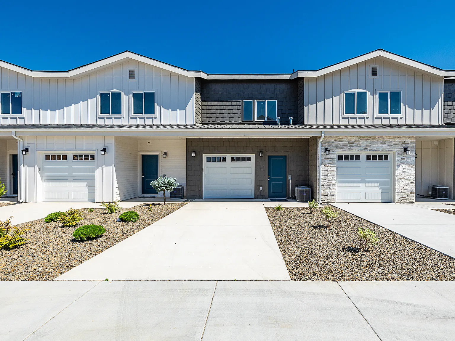 Wesley Townhomes — Photo 2