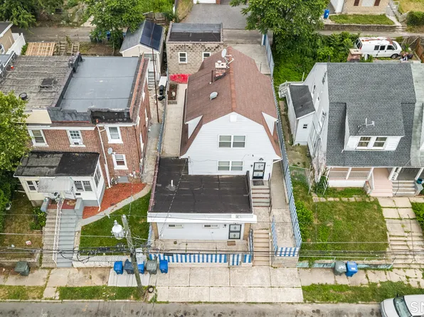372 Dover Street, Bridgeport, CT 06610