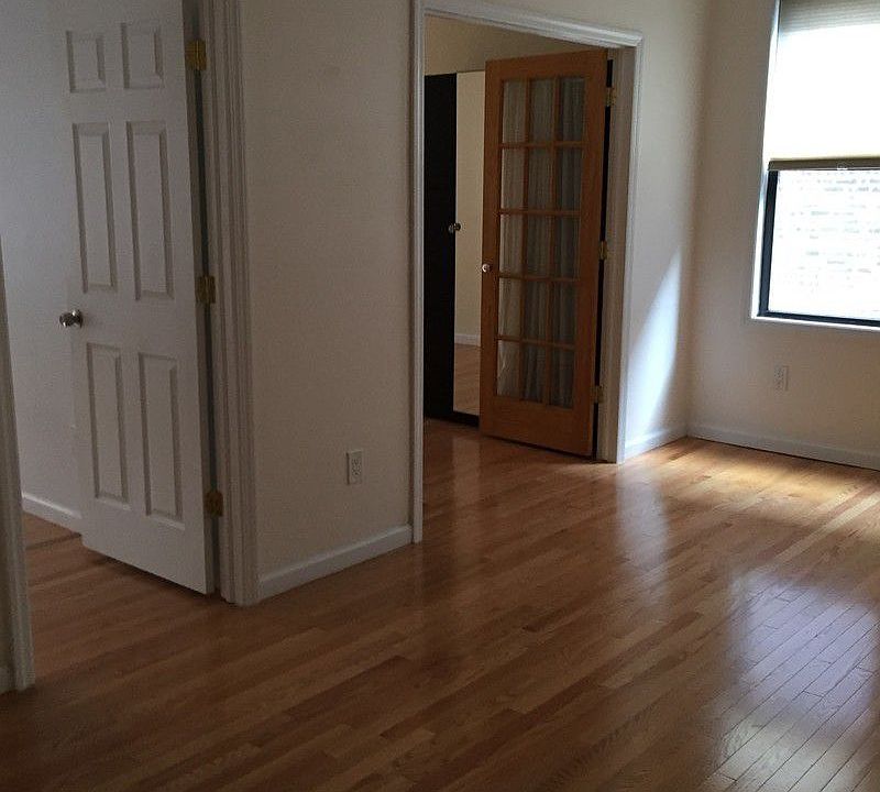 1st image of 4525 41st St APT 2R