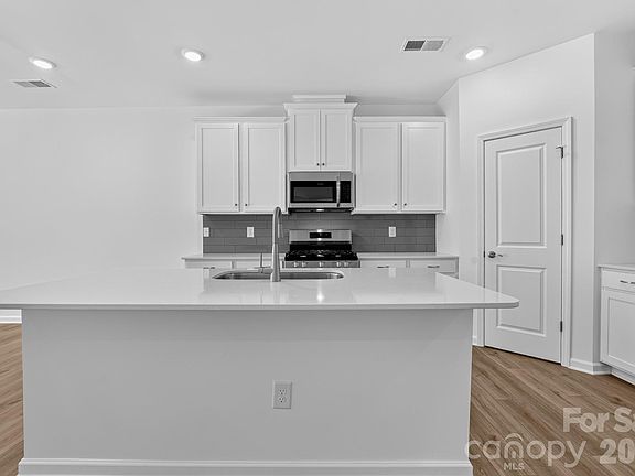 5th image of 8140 McGarry Trl #200