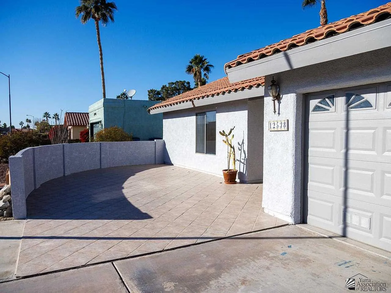 3 bed, 2.0 bath, 1496 sqft, $1,850 — Photo 2