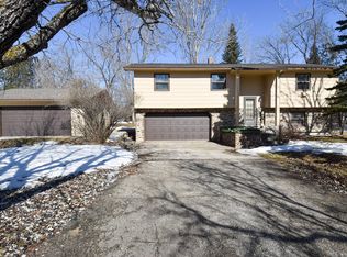 105 Valley View Rd, Karlstad, MN 56732