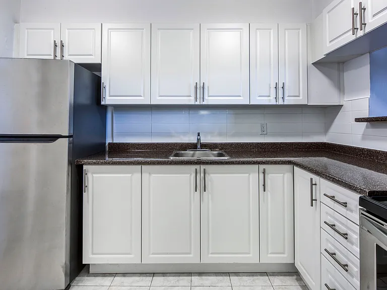 1 Dean Park Rd — Photo 3