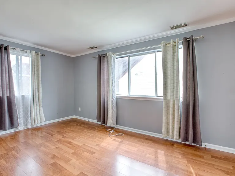 15 Renwick St #2 — Photo 11