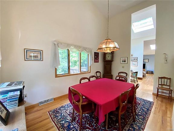 3rd image of 7811 Clearwater Cir