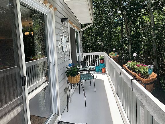 4th image of 514 Schley Ave