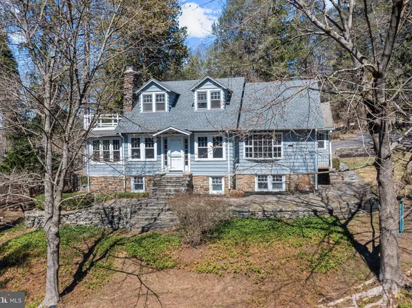 1250 Robin Hill Rd, Media, PA 19063