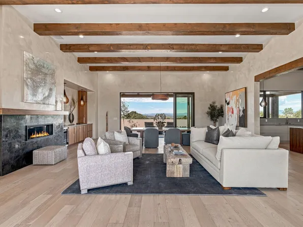 98 Amberwood Loop, Santa Fe, NM 87506