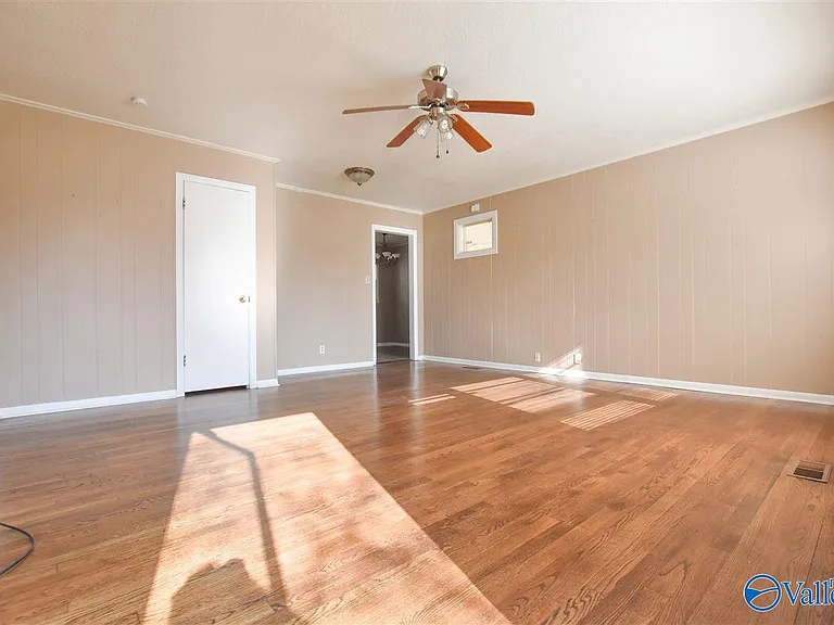 3606 Crestmore Ave NW — Photo 5