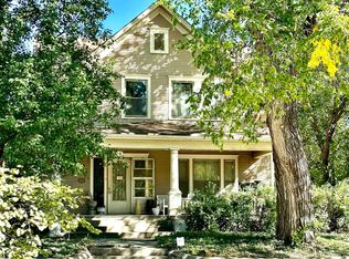 608 E 1st St, Newton, KS 67114