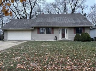 665 Bedford Dr, Crystal Lake, IL 60014
