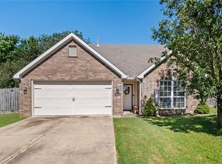 2260 Bunker Ln, Farmington, AR 72730