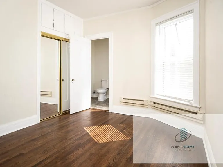 312-20 Lee St #320-1 — Photo 6