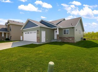 6724 Yosemite St, Saint Cloud, MN 56303