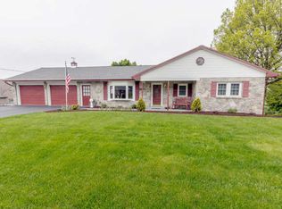 11 Snyder Hill Rd, Lititz, PA 17543