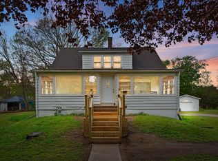 320 Johnson Rd, Trail Creek, IN 46360