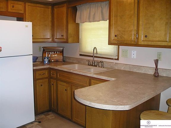 3rd image of 1313 N Bel Aire Blvd
