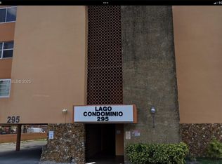 Los Pinos Townhome Condom, Miami, FL 33126