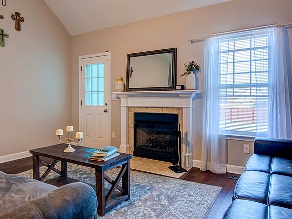5th image of 3621 Southridge Blvd