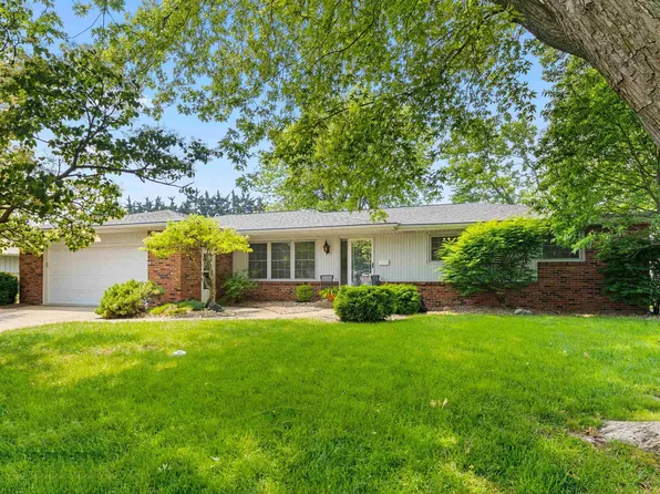 637 S Columbus Ave, Morton, IL 61550