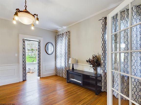 4th image of 1215 College Park