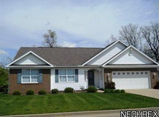 4712 Helmsworth Dr NE, Canton, OH 44714