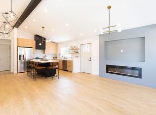 5456 Sale Ave, Woodland Hills, CA 91367