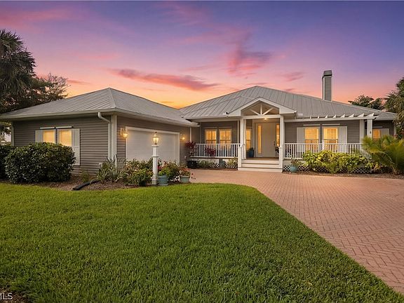 2nd image of 15614 Caloosa Creek Cir