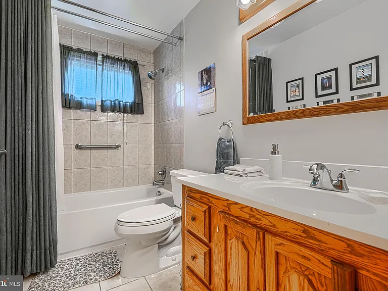 280 Mackintosh Dr — Photo 32