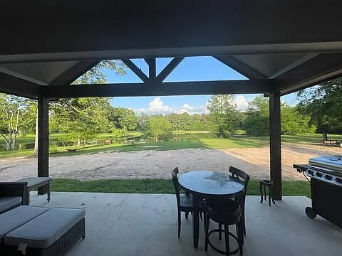 Elkhorn Dr — Photo 11