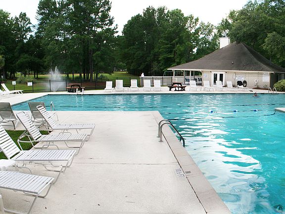Clubhouse Swimming Pool